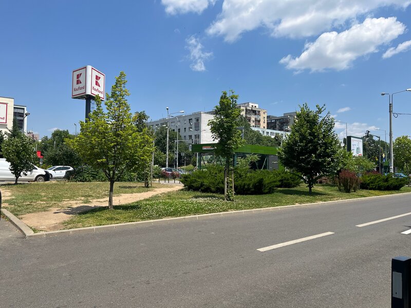 Metrou Valea Ialomitei 3 min., garsoniera dubla, loc parcare ADP.
